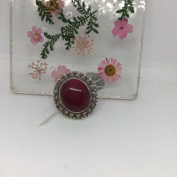 Large Ruby Ring - Picture 16 of 16